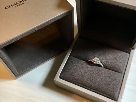 【ショーメ(CHAUMET)の口コミ】 あまり人と被らないデザインで探しており、この指輪に出会って試着したと…