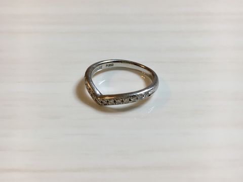 【et TOUJOURS(トゥージュール)の口コミ】 婚約指輪と重ね付けできるデザインの結婚指輪を探していたのですが、なか…