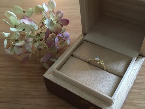 【アッシュペーフランス(H.P.FRANCE)の口コミ】 普段カジュアル系の服を好んで着ており、割とカジュアルなイメージのあるe…