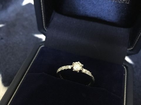 【銀座ダイヤモンドシライシの口コミ】 彼女が気になるということで、このブランドのお店を見に行きましたが、他…