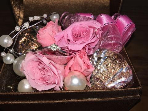 【LEGAN(レガン)の口コミ】 いくつか候補にあがりましたが、形も似合いそうで、ピンクダイヤが両サイ…