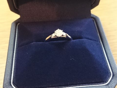 【銀座ダイヤモンドシライシの口コミ】 元々メレの指輪が欲しくて、色々なブランドさんの指輪を見せて頂いた結果…