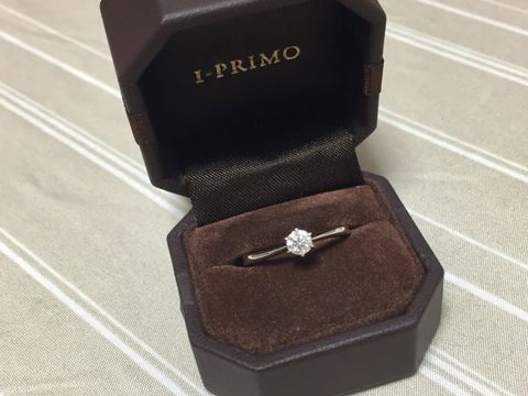 【アイプリモ(I-PRIMO)の口コミ】 シンプルなデザイン。
リングが細身の指輪を探してました。
ダイヤのグレ…