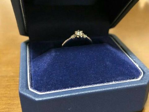 【銀座ダイヤモンドシライシの口コミ】 デザインと価格。可愛いデザインでとても気にいりました！材質や色も選べ…