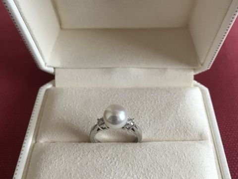 【MIKIMOTO(ミキモト)の口コミ】 クラシックなデザインで可愛らしく、入店してすぐに決まりました。パール…