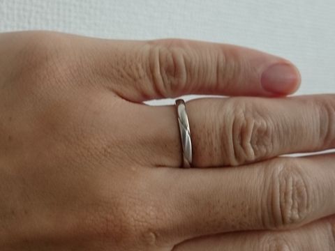 【ROYAL ASSCHER(ロイヤル・アッシャー)の口コミ】 自然な感じのウェーブで派手すぎずにいいかなと思いました
女性ものは少し…