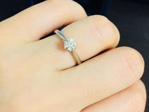 【銀座ダイヤモンドシライシの口コミ】 ダイヤモンドの品質が最高だったこと。素人目から見ても、輝きが違うのが…