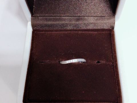 【アイプリモ(I-PRIMO)の口コミ】 婚約指輪との重ね付けも考えていたので、あまり派手すぎないデザインで探…