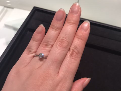 【ティファニー(Tiffany & Co.)の口コミ】 唯一無二のセッティング。他ブランドでも立て爪の指輪はたくさんいくらで…