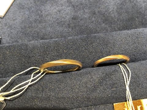 【hum(ハム)の口コミ】 シンプル且つお洒落なデザインでした。普段着にも合わせやすいような好き…