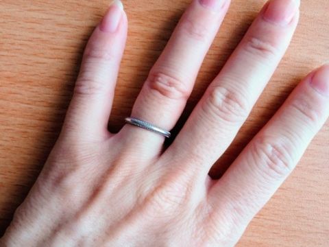 【ティファニー(Tiffany & Co.)の口コミ】 何店舗かブランドを見て回り、たまたま入った店舗で気に入るものがあり決…