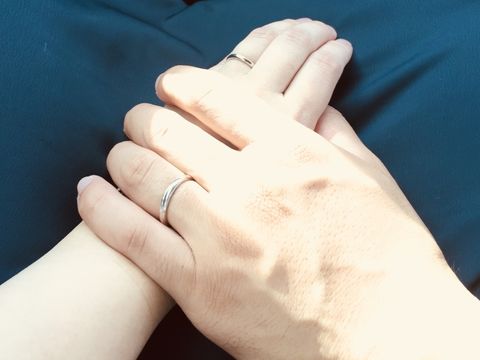 【エクセルコダイヤモンド(EXELCO DIAMOND)の口コミ】 まずつけ心地にこだわりました。違和感なく自分たちの指にフィットするも…