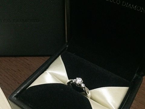 【エクセルコダイヤモンド(EXELCO DIAMOND)の口コミ】 いろいろゼクシィで見て、お互いの考えているデザインと雰囲気を話し合っ…