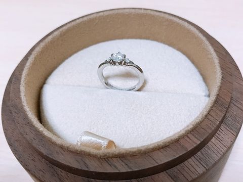 【COLANY(コラニー)の口コミ】 私の指が細いので、細身で丈夫な指輪がいいと思い、社長おすすめの指輪を…