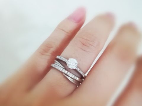 【SONARE(ソナーレ)の口コミ】 気に入ったデザインがたまたま割引価格で購入できました。私達はそれぞれ…