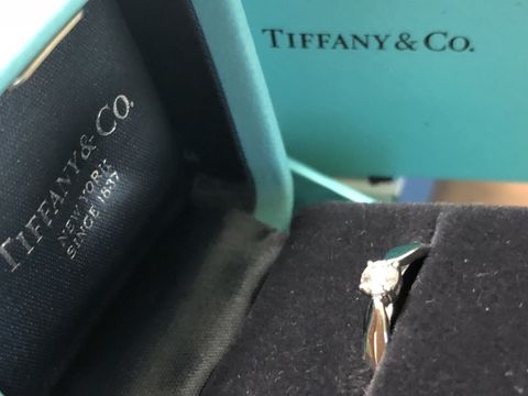 【ティファニー(Tiffany & Co.)の口コミ】 ティファニーはとっても憧れのブランドでした！いつか、婚約指輪をもらえ…
