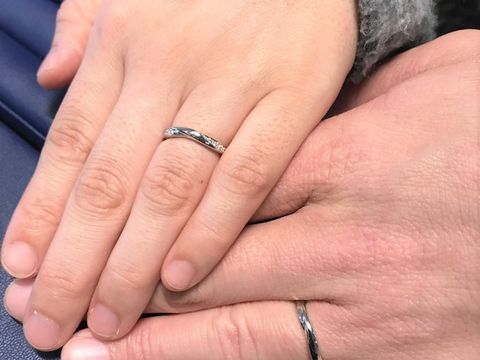 【銀座ダイヤモンドシライシの口コミ】 すでに購入していた婚約指輪に合うデザインを探していて、ダイヤの輝きと…