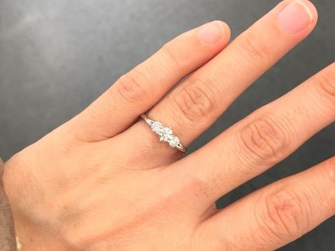 【モニッケンダム(MONNICKENDAM)の口コミ】 輝き方が他のブランドと違って、青白い光で輝き方がとても気に入ったので…