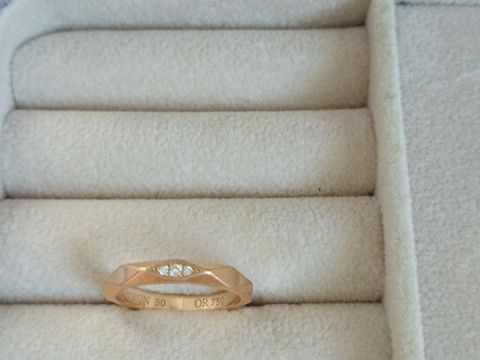 【ブシュロン(BOUCHERON)の口コミ】 以前、母とBOUCHERONのブティックに行って、ファセットリングを見て以来、…