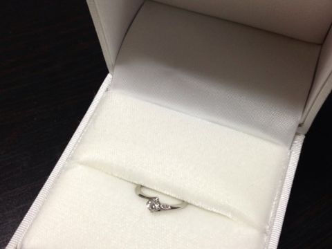 【組曲ジュエリーの口コミ】 指輪は他のブランドに比べてもデザインが良くて、シンプルなのに地味すぎ…