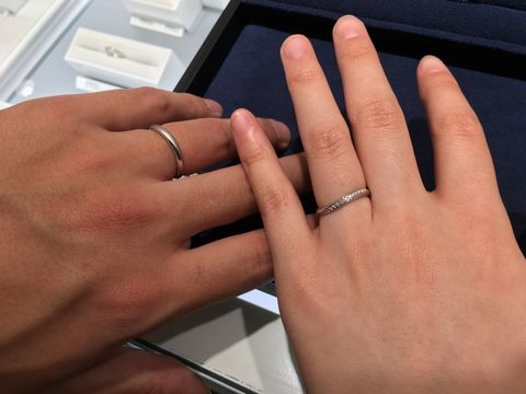 【4℃ BRIDAL(ヨンドシーブライダル)の口コミ】 とにかくデザインが洗練されていて、素敵。

海外ブランドの『存在感がし…