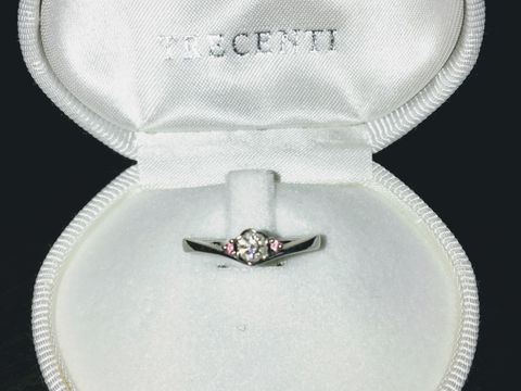 【TRECENTI(トレセンテ)の口コミ】 彼がプロポーズの時に出してくれました。
当時たまたまゼクシィを見ていた…