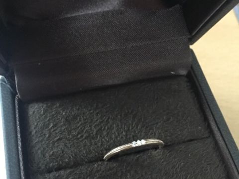 【CHER LUV(シェールラブ)の口コミ】 派手なもの、目立つものは嫌だったので、細めで、できるだけ控えめで、自…