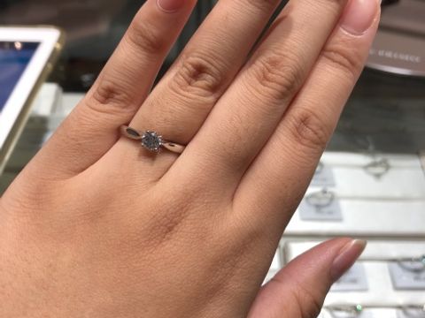 【アイプリモ(I-PRIMO)の口コミ】 爪の高さが低めで、とても指に馴染むデザインでした。王道の形でシンプル…