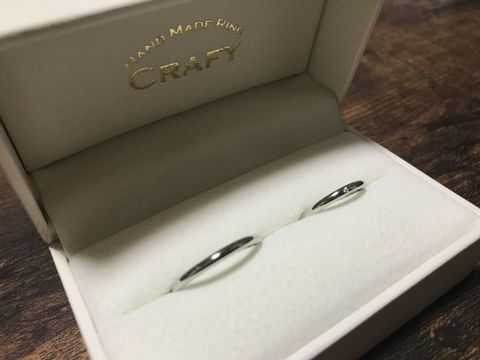 【CRAFY(クラフィ)の口コミ】 結婚指輪はシンプルで飽きの来ないものを買いたいと思っていたところ、自…