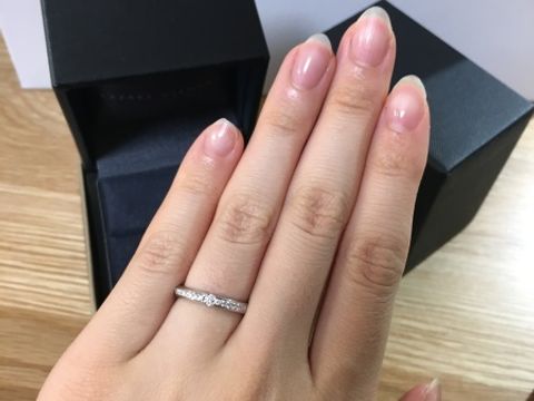 【ラザール ダイヤモンド(LAZARE DIAMOND)の口コミ】 キラキラとした指輪が欲しかったので、ダイヤの輝きが抜群だったこちらの…