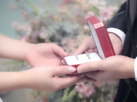 【カルティエ(Cartier)の口コミ】 予算より高くなってしまったのですが、とにかくクルクル回っても2面で使え…