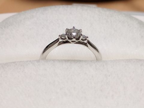 【俄(にわか)の口コミ】 店員さんに様々見せてもらいました。押しが強いわけでもなく、二人の生活…