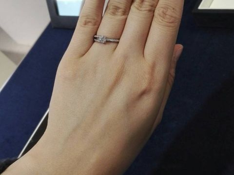 【Fred(フレッド)の口コミ】 他にはないデザインのものを探していたので、アームの数が不均衡なこのタ…