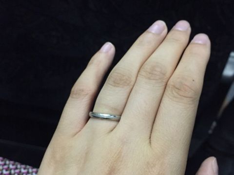 【TANZO.(鍛造指輪)の口コミ】 結婚指輪はずっと着けるものなので、こだわりたかった私。そんな私にはオ…