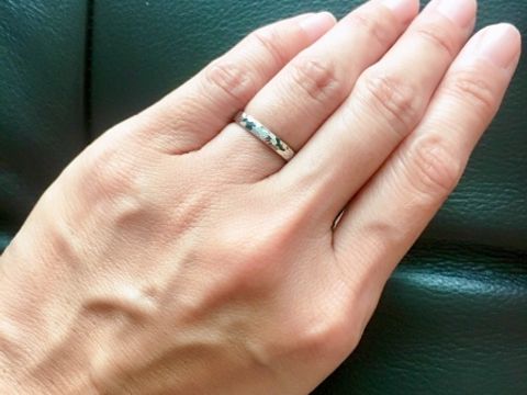 【PILOT BRIDAL(パイロットブライダル)の口コミ】 婚約指輪探しの時から少しずつイロイロなブランドを見て回っていました。
…