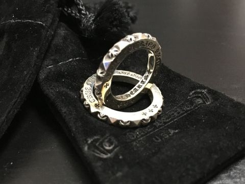 【Chrome Hearts(クロムハーツ)の口コミ】 主人も私も元々シルバーアクセサリーが好きなこともあり、デザインには拘…