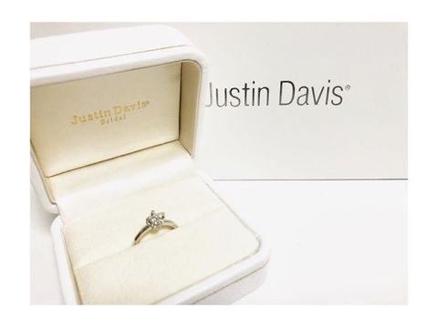 【Justin Davis Bridal(ジャスティンデイビスブライダル)の口コミ】 結婚前からこちらのブランドが大好きで、ブライダルリングも必ずここで購…