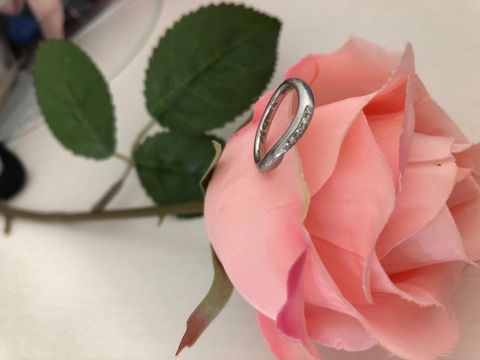 【１／ｆ エフブンノイチの口コミ】 婚約指輪と重ねづけできるデザインにすると決めて検討していました。こち…