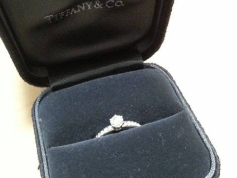 【ティファニー(Tiffany & Co.)の口コミ】 婚約指輪は昔からティファニーが良いと決めていて、ティファニーの中でも…