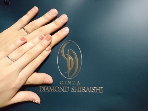 【銀座ダイヤモンドシライシの口コミ】 男性がつけるものなので、シンプルかつ手に違和感を感じないものを重点に…