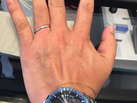 【エクセルコダイヤモンド(EXELCO DIAMOND)の口コミ】 今まで指輪をつけたことが全くありませんでした。どんなのが良いのかこだ…