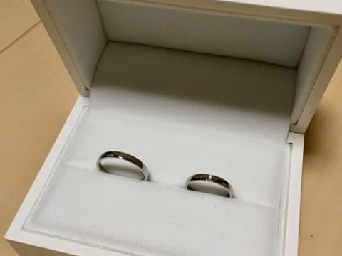 【ギンザタナカブライダル(GINZA TANAKA BRIDAL)の口コミ】 シンプルなプラチナリングが良かったので、いくつか試着させてもらいまし…