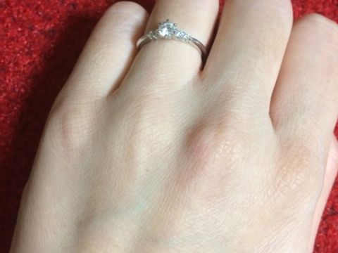 【ケイウノ ブライダル(K.UNO BRIDAL)の口コミ】 かわいがってくれた亡き祖母のダイヤモンドのリングをリフォームした婚約…