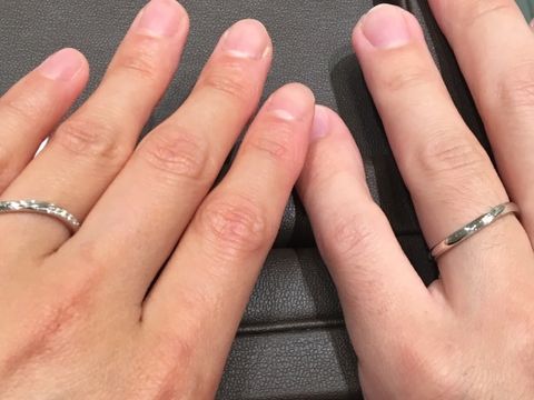 【アイプリモ(I-PRIMO)の口コミ】 両サイドにダイヤモンドがあって、中心がねじれてるとてもオシャレな指輪…