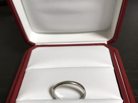 【カルティエ(Cartier)の口コミ】 結婚指輪は夫婦で毎日つける予定だったので、家事や仕事の邪魔にならない…