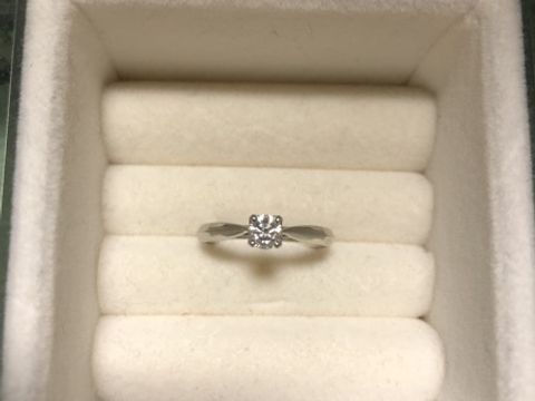 【アイプリモ(I-PRIMO)の口コミ】 奥さんがデザインを選び
私がルースを選びましたが
担当の方がデザインに…