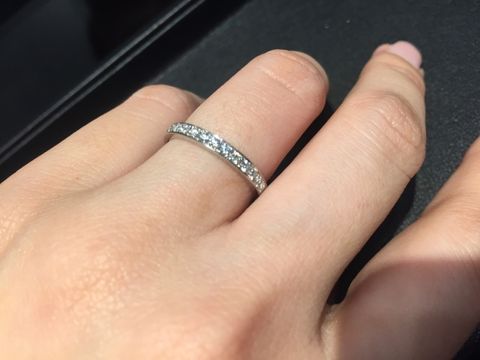 【エクセルコダイヤモンド(EXELCO DIAMOND)の口コミ】 エクセルコはダイヤモンドの質がいいものを使用しておりサイズも指輪のデ…