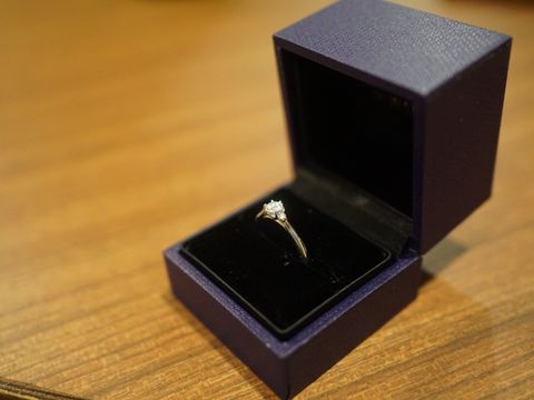 【俄(にわか)の口コミ】 はじめて買う婚約指輪だったので有名どころを数店舗みてまわりました。値…
