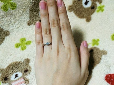 【アイプリモ(I-PRIMO)の口コミ】 3つ石メレ かつ ストレートのデザインにするのは、ブランドを絞る前から決…