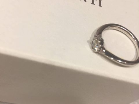 【TRECENTI(トレセンテ)の口コミ】 婚約指輪を探していた時、何気なく入ったお店でした。担当してくれた女性…